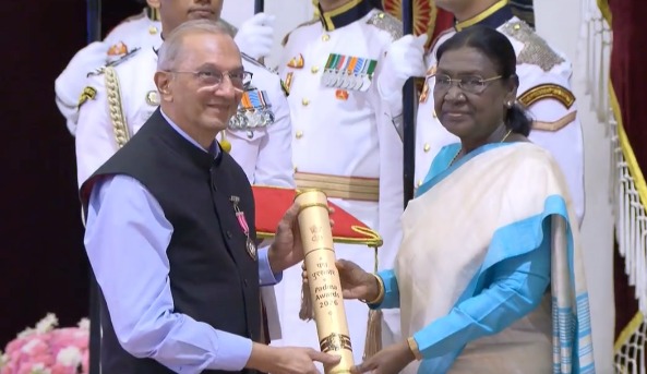 Professor Juzer Vasi Conferred the Padma Shri