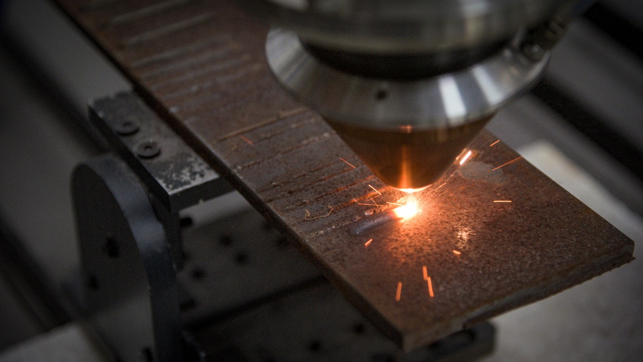 Cutting into Titanium and its Alloys Indian Institute of Technology