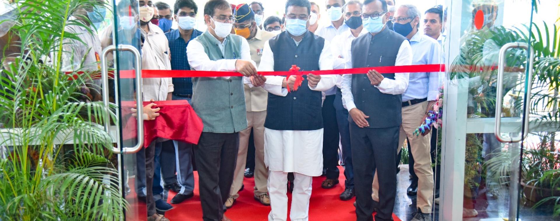 Dharmendra_Pradhan_IIT_Bombay_inaugurate_hostel 17-2.jpeg