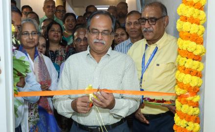 Prof. Shireesh Kedare, Director, IIT Bombay inaugurating the newly refurbished Cash section