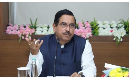 Union Minister Shri Pralhad Joshi Visits IIT Bombay